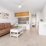 Home2book Tranquil Escape Community Pool 아파트 *